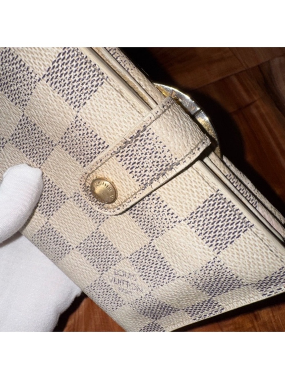 Louis Vuitton
Louis Vuitton French Purse wallet damier From the 2007 Collection - Picture 13 of 15